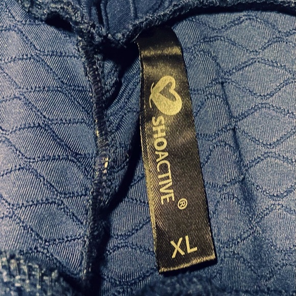 Stylish Blue Textured Leggings - Picture 8 of 8